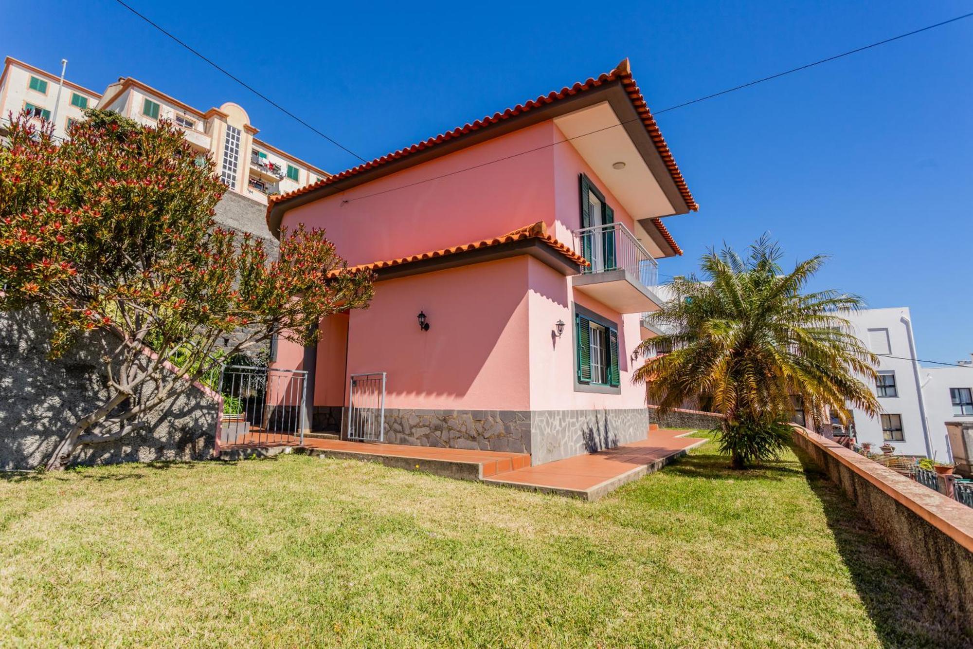 Tranquil Oasis: 3 Bedroom Sea View Villa With Lush Yard Funchal  Exteriör bild