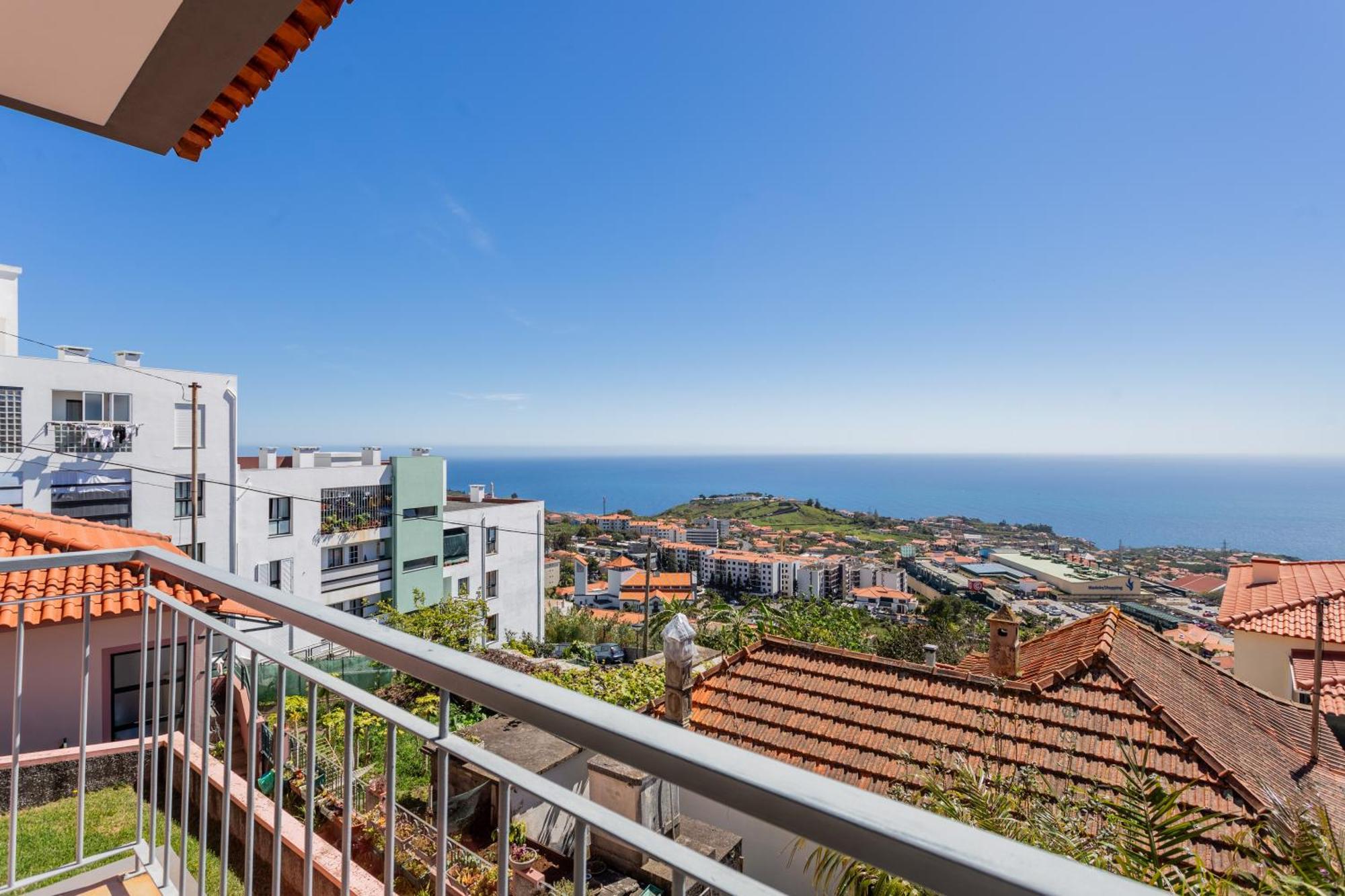 Tranquil Oasis: 3 Bedroom Sea View Villa With Lush Yard Funchal  Exteriör bild